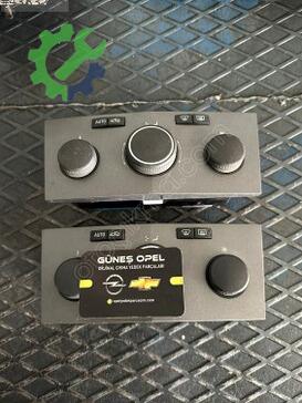 Opel Astra Klima Kontrol Paneli 13122963 çıkma parça