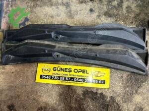 Opel Astra 2026 - 2026 Çıkma Ön Cam Izgarası 24463382