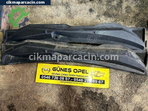 Opel Astra Ön Cam Izgarası çıkma parça