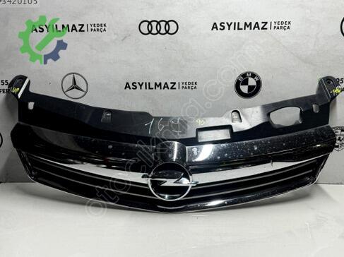 Opel Astra Ön Panjur çıkma parça