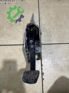 Pedal Opel Astra — Sökme Çıkma (2. Adet)