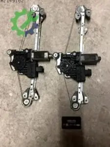 Çıkma Opel Astra Cam Krikosu 0130321990