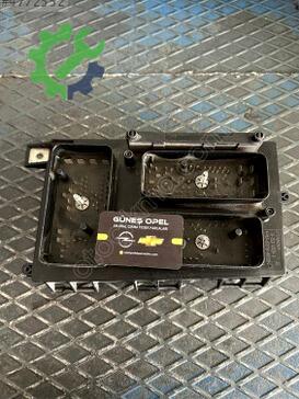 Opel Astra Sigorta Kutusu 13181662 çıkma parça