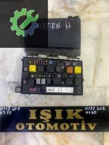 OPEL ASTRA H SİGORTA KUTUSU TABLASI ÇIKMA ORJİNAL 13145043