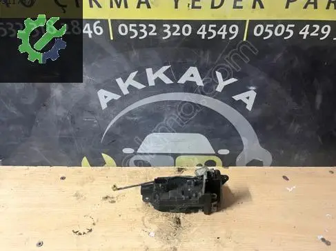 Opel Astra Sol Ön Kapı Kilidi çıkma parça