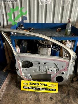 Opel Astra Sol Ön Kapı çıkma parça