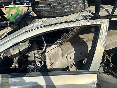 Opel Astra Sol Ön Kapı çıkma parça