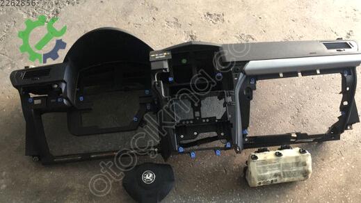 Opel Astra Torpido çıkma parça
