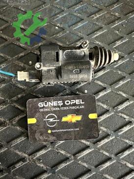 Opel Astra Merkezi Kilit Motoru 13125619 çıkma parça