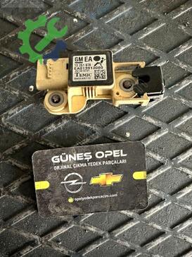 Opel Astra Darbe Sensörü 24460761 çıkma parça