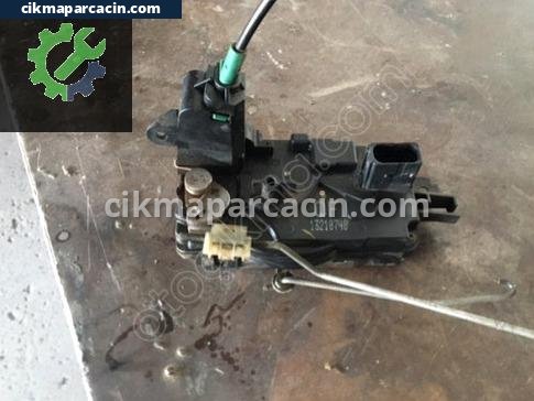 Opel Astra Sol Ön Kapı Kilidi çıkma parça