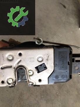 Opel Astra Sol Ön Kapı Kilidi çıkma parça