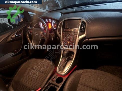 Opel Astra Torpido çıkma parça