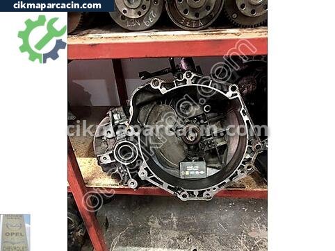 Opel Astra Şanzıman Komple çıkma parça