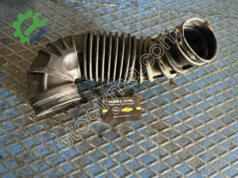 Opel Astra Turbo Hortumu 55558876 çıkma parça