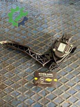 Opel Astra Pedal 13252702 çıkma parça