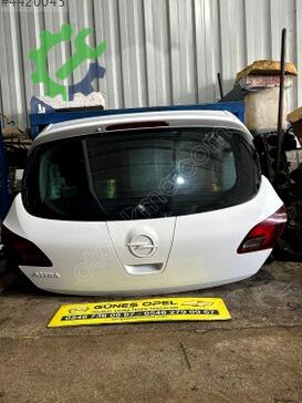 Opel Astra Bagaj çıkma parça
