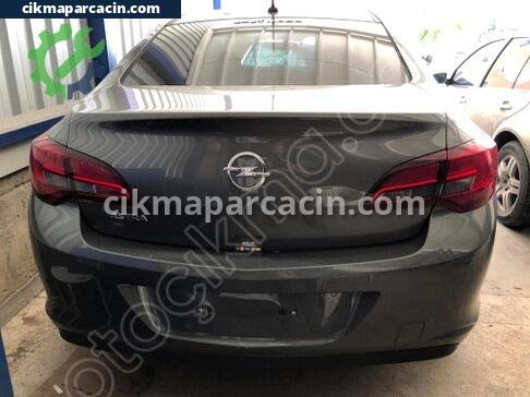 Opel Astra Komple Arka çıkma parça