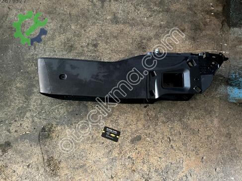 Opel Astra Orta Konsol 13354858 çıkma parça
