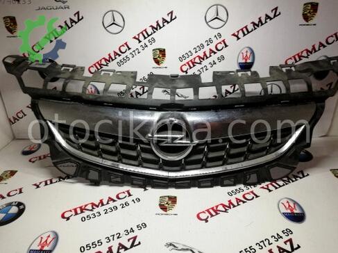 Opel Astra Ön Panjur çıkma parça