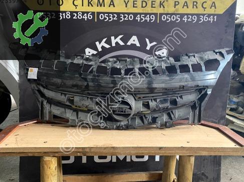 Opel Astra Ön Panjur çıkma parça
