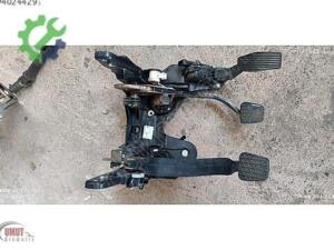 OPEL ASTRA J PEDAL TAKIMI