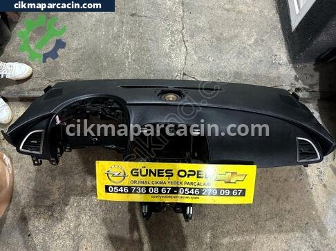 Opel Astra Torpido çıkma parça