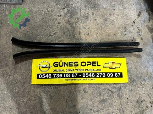 Opel Astra Ön Cam Izgarası çıkma parça