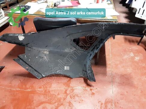 Opel Astra Sol Arka Çamurluk çıkma parça