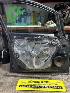 Opel Astra Sol Ön Kapı Çıkma
