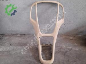 OPEL ASTRA J TORPİDO ORTA ÇERÇEVE BOYANMASI LAZIM