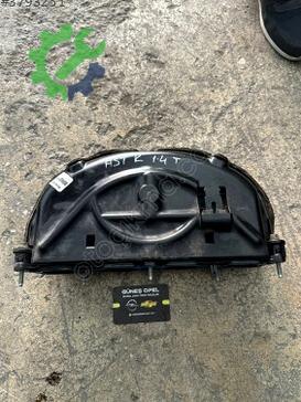Opel Astra Emme Manifoldu 12665908 çıkma parça