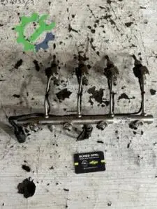 Opel Astra Orijinal Çıkma Enjektör Kütüğü 12672583