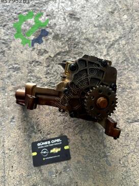 Opel Astra Yağ Pompası 12636425EB çıkma parça
