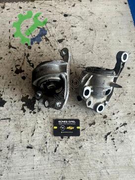 Opel Astra Motor Braketi 39041692 çıkma parça