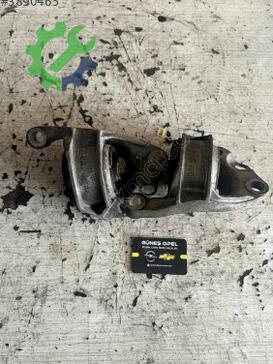 Opel Astra Motor Braketi 39041692 çıkma parça