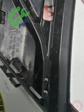 Opel Astra Ön Panjur çıkma parça