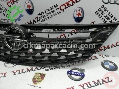 Opel Astra Ön Panjur çıkma parça