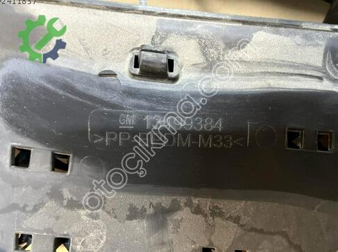 Opel Astra Ön Panjur 13499384 çıkma parça