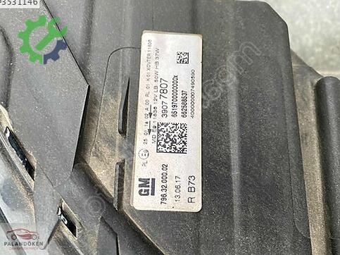 Opel Astra Sağ Ön Far çıkma parça