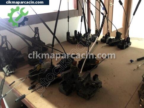 Opel Astra Kapı Kilidi çıkma parça
