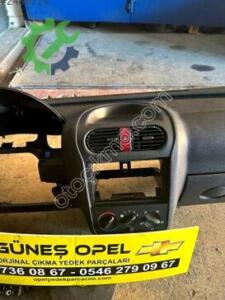 Opel Combo Sağ Sol Torpido Çıkma
