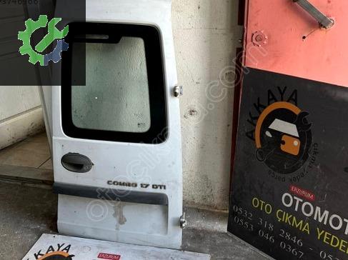 Opel Combo Bagaj Kapağı çıkma parça