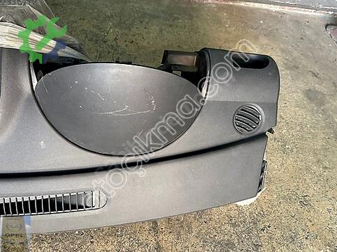 Opel Combo Torpido çıkma parça