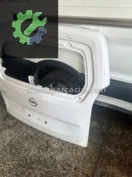 Opel Combo Bagaj Kapağı çıkma parça