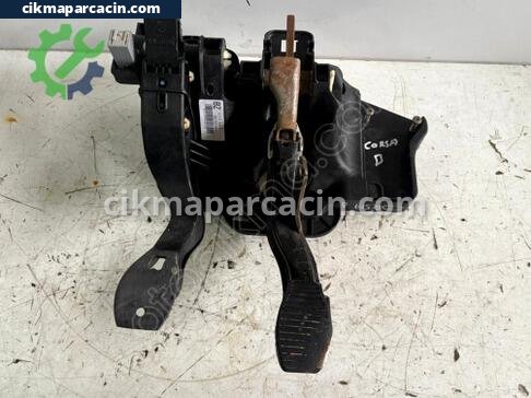 Opel Corsa Pedal çıkma parça