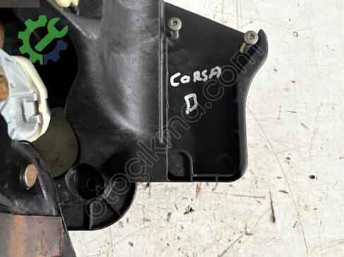Opel Corsa Pedal çıkma parça