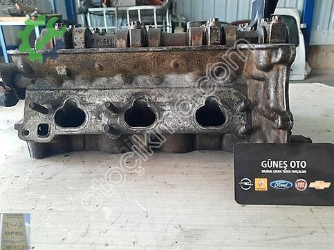 Opel Corsa Silindir Kapağı 90529 çıkma parça