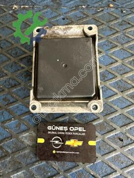 Opel Corsa Motor Beyni 55354327 çıkma parça