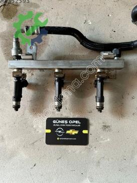 Opel Corsa Enjektör 0280151207 çıkma parça